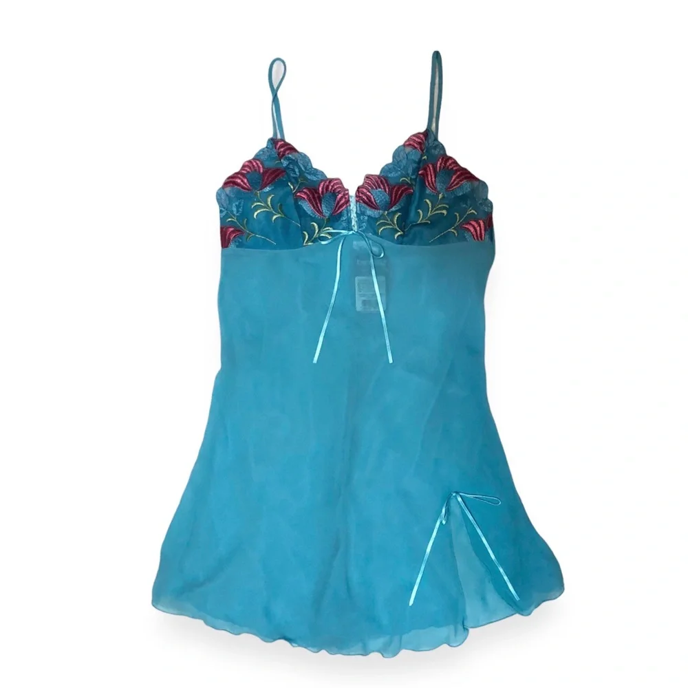 BEAUTIFUL WOMAN Floral Embroidered Sheer Negligée